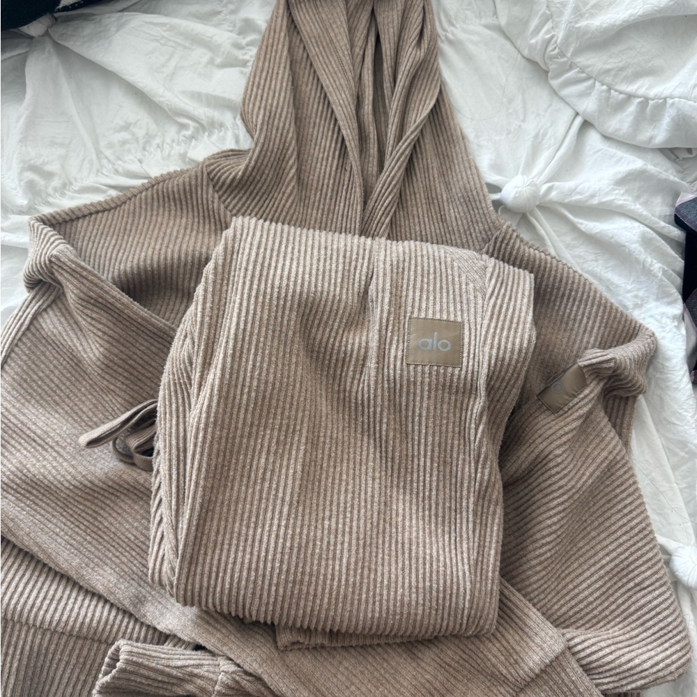 Alo Waffle Sweatset